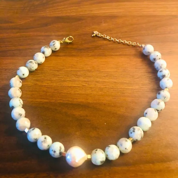 ✨ Lucky Brand Stone & Pearl Collar Necklace ✨ - Picture 5 of 8